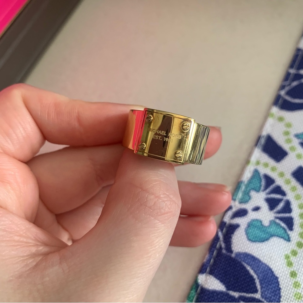 Michael Kors ring ✨